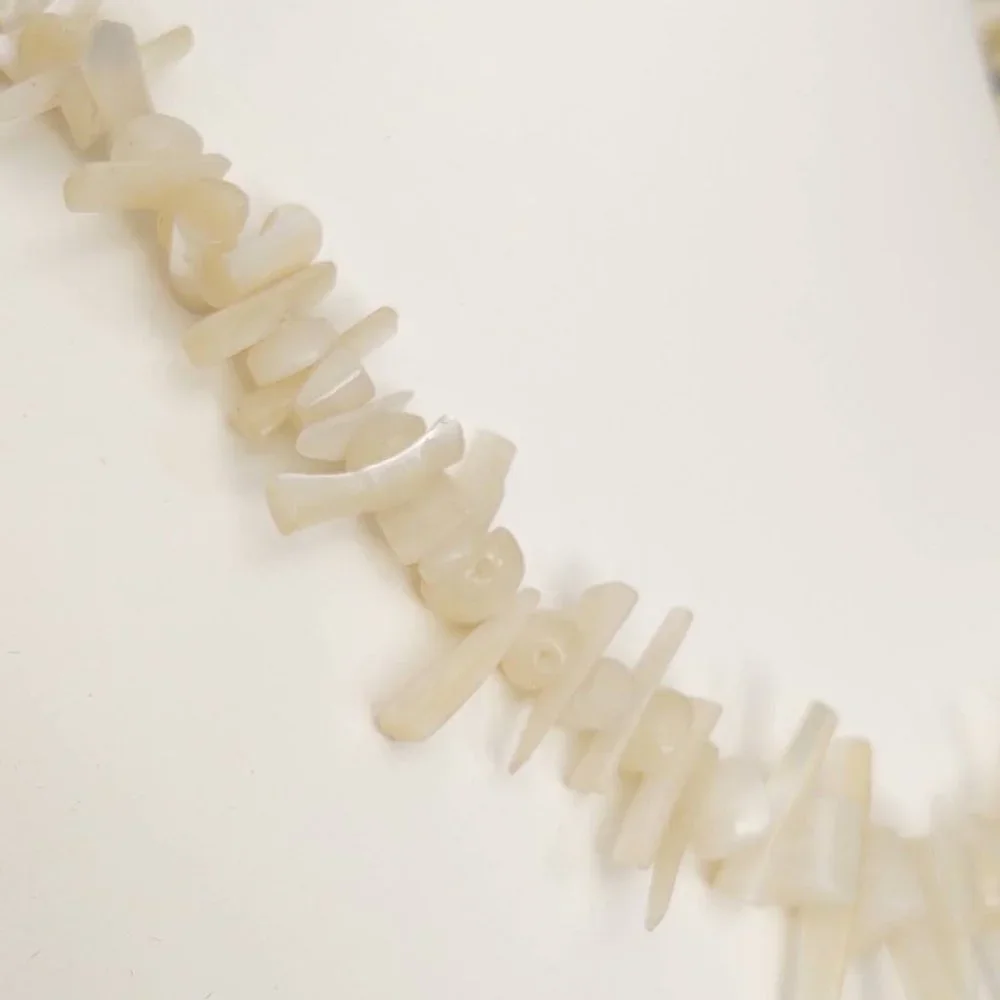 Cream shell & stone necklace